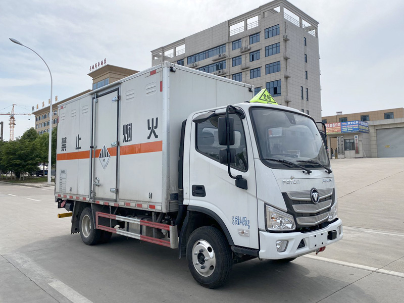雜項危險物品廂式運輸車，運輸車，運輸車廠家，楚勝集團